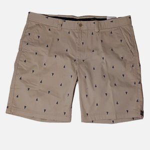 NEW St. John's Bay Mens Shorts 42 Power Stretch Premium Waistband Khaki Beige